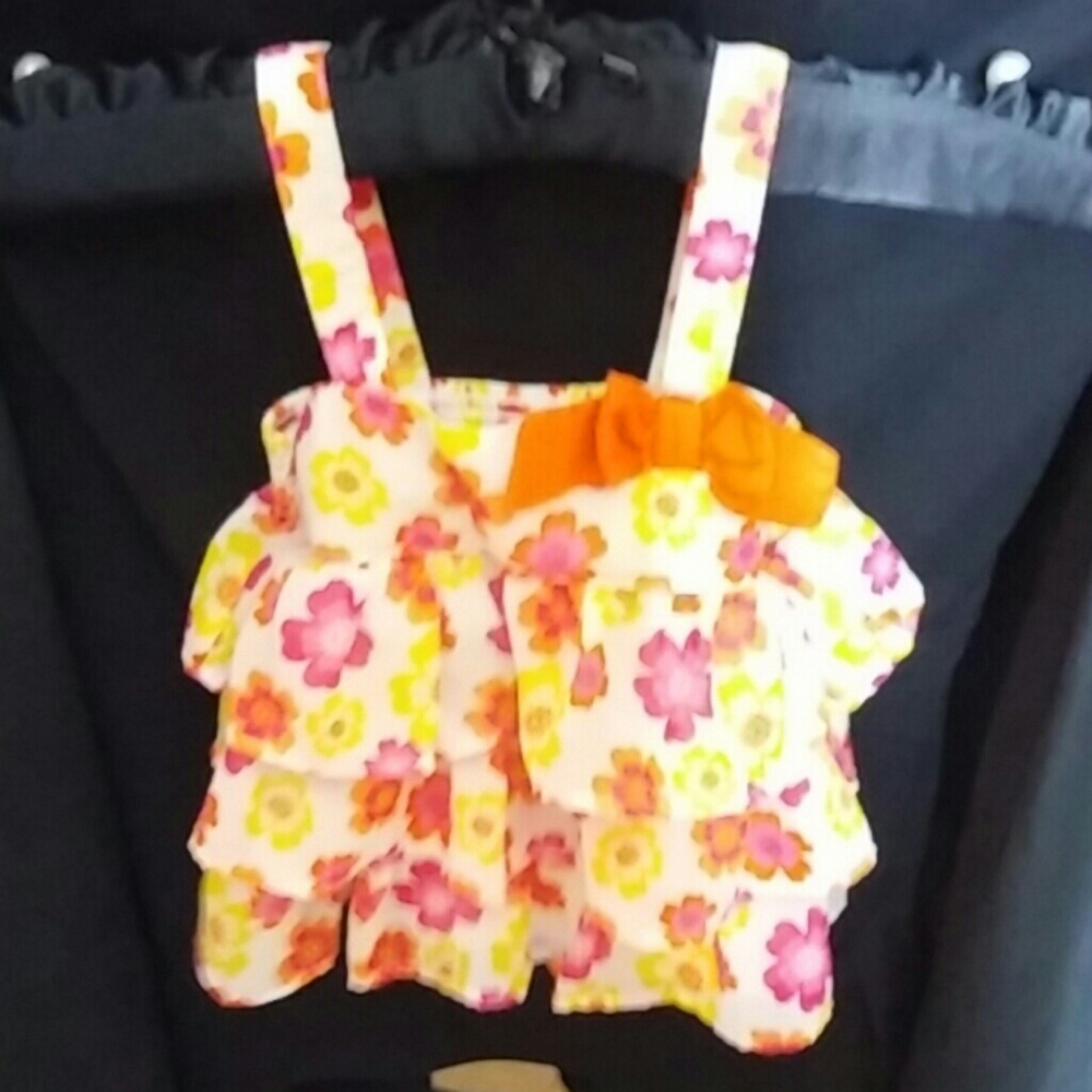 Little girls vibrantly colored flower top w/bottom